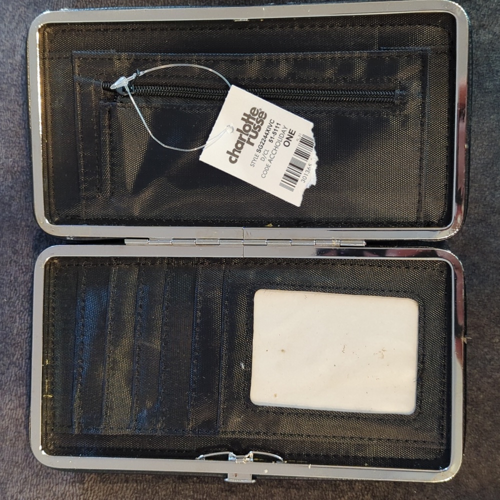 NWT Black and white lace wallet - Picture 3 of 4